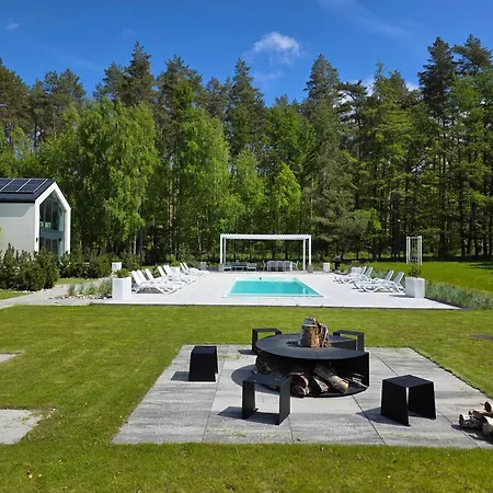 Nova - Dom Nad Morzem, Podgrzewany Basen,sauna, Balia Z Jacuzzi , Starlink Apartmán